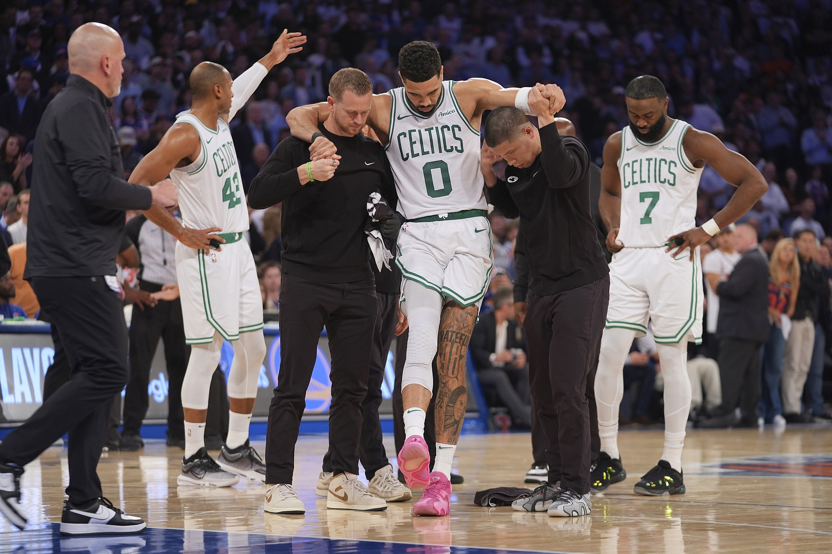 NBA跟腱撕裂平均11個月恢復(fù)??復(fù)出率近80% 但僅27%恢復(fù)傷前水平