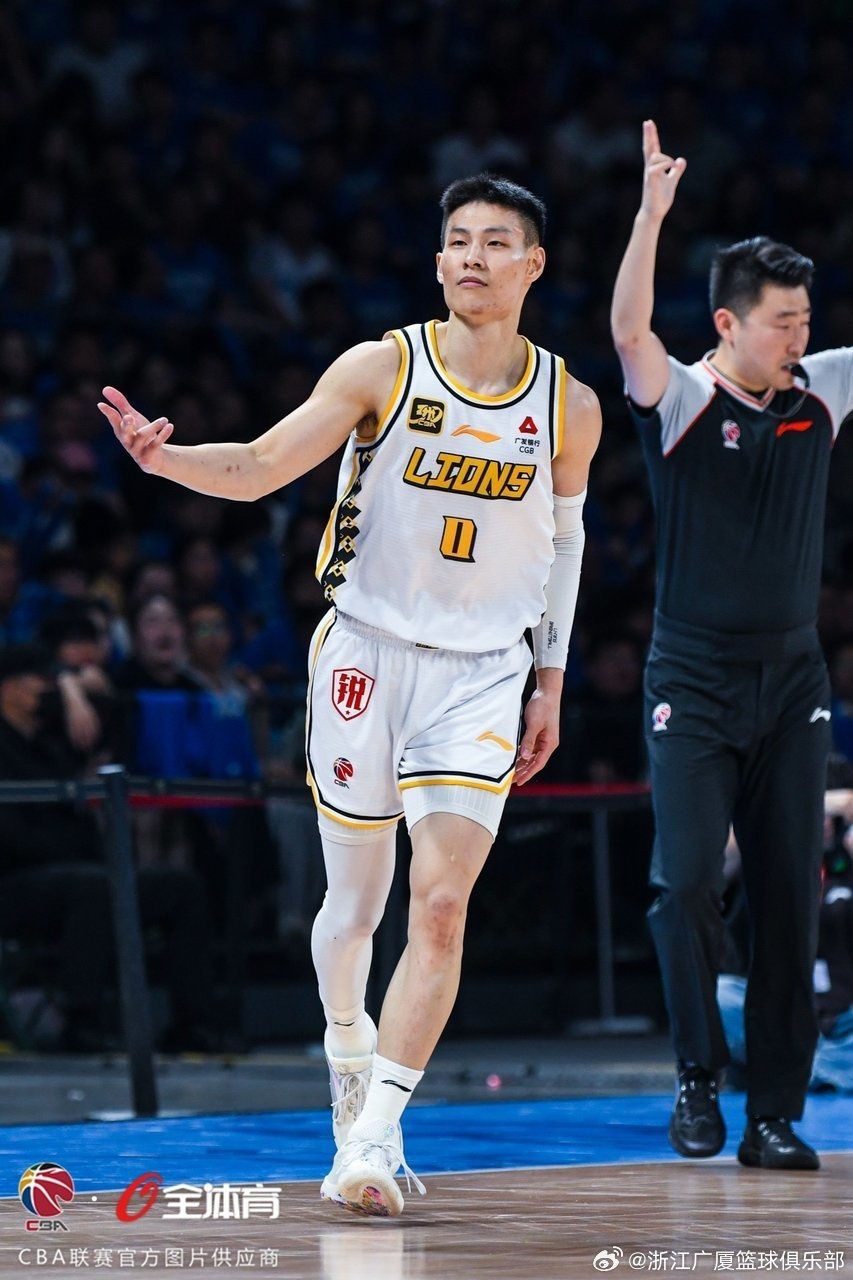 ??林秉圣：CBA的強度強得離譜 孫銘徽的視野和節(jié)奏掌握令人佩服