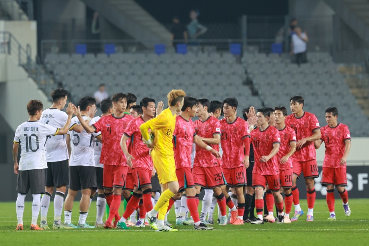 韓媒：東亞杯4場(chǎng)比賽僅6000余人現(xiàn)場(chǎng)觀戰(zhàn) 因氣候&交通&關(guān)注度不夠