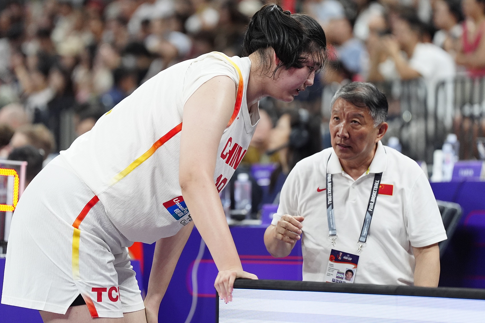 孔德昕：中國女籃打得不算好 在給內(nèi)線喂球方面還是缺乏設計感