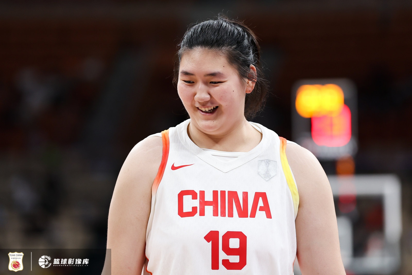 對位碾壓！張子宇半場4投全中&罰球2中2 砍下10分3板&正負值+8