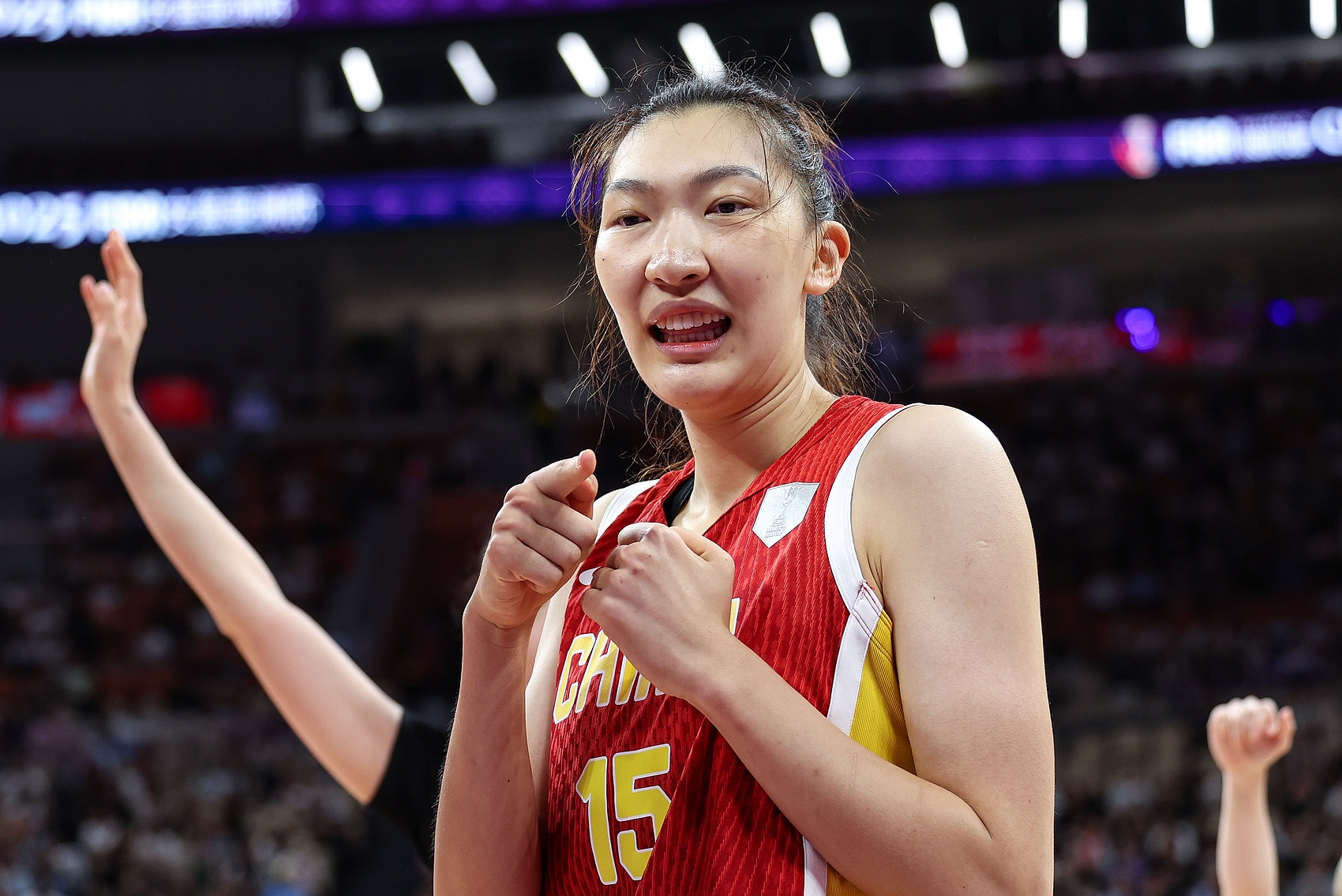 輕輕松松！韓旭半場(chǎng)4中3高效拿下6分4籃板1蓋帽